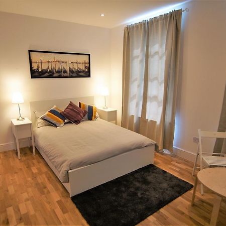 Ifield Road Apartments By Mayfair Stay 런던 외부 사진
